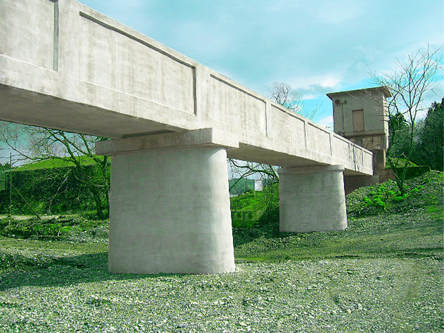 長津川水路橋